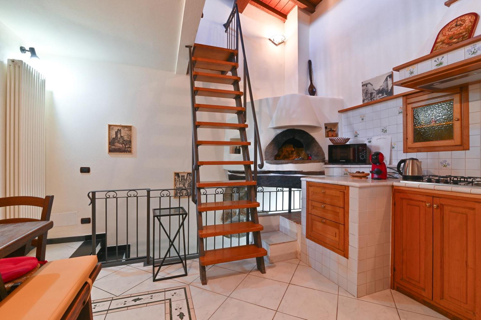Casa E Mansarda Delle Mura อาเมเกลีย ภายนอก รูปภาพ
